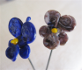 To violer - blå/rødlilla nuancer